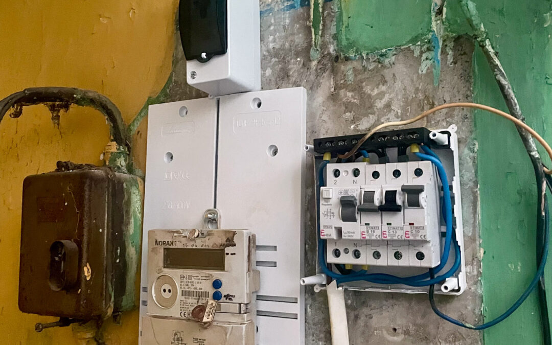 Wymiana grożącej pożarem instalacji elektrycznej